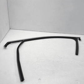 18-22 GMC TERRAIN FRONT LEFT DRIVER DOOR GLASS RUN CHANNEL WEATHERSTRIP SEA