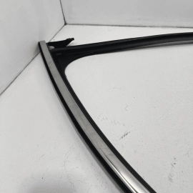 18-22 GMC TERRAIN FRONT LEFT DRIVER DOOR GLASS RUN CHANNEL WEATHERSTRIP SEA