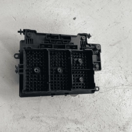 2003 - 2007 HUMMER H2 Fuse Block Engine Wiring Harness Connection OEM