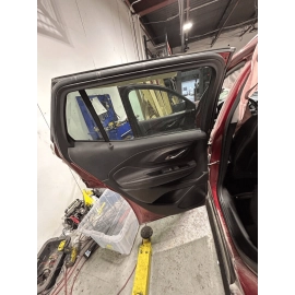 2018-22 GMC TERRAIN FRONT LEFT DRIVER DOOR B PILLAR WINDOW APPLIQUE MOLDING