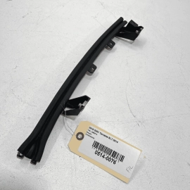 18-22 GMC TERRAIN FRONT LEFT DRIVER DOOR WINDOW GLASS REARWARD GUIDE CHANNE