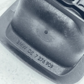 2017- 2020 BMW 430XI REAR LEFT OR RIGHT ROOF INTERIOR COAT HOOK OEM 1PCS 2017- 2020 BMW 430XI REAR LEFT OR RIGHT ROOF INTERIOR COAT HOOK OEM 1PCS