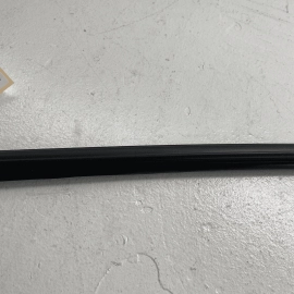 07-13 Mercedes S550 S600 Front Passenger Side Door Inner Wheatherstrip Seal