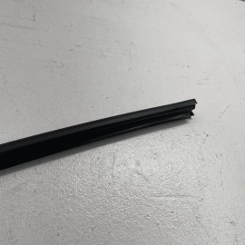 07-13 Mercedes S550 S600 Front Passenger Side Door Inner Wheatherstrip Seal