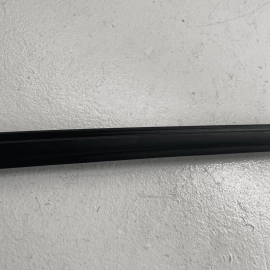 07-13 Mercedes S550 S600 Front Passenger Side Door Inner Wheatherstrip Seal