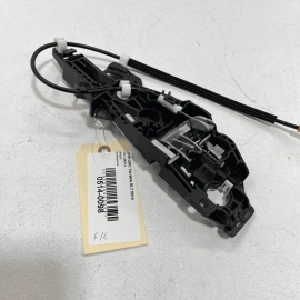 2018-22 GMC TERRAIN FRONT LEFT DRIVER SIDE EXTERIOR DOOR HANDLE BRACKET BAS