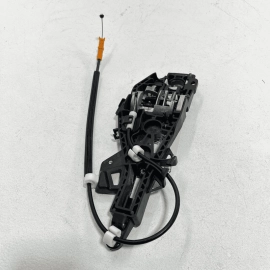 2018-22 GMC TERRAIN FRONT LEFT DRIVER SIDE EXTERIOR DOOR HANDLE BRACKET BAS