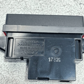 2017-2019 ACURA MDX  DASH DASHBOARD HAZARD LIGHT CONTROL SWITCH OEM 2017-2019 ACURA MDX  DASH DASHBOARD HAZARD LIGHT CONTROL SWITCH OEM