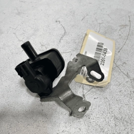 2017 LEXUS NX200t VAPOR CANISTER PURGE SOLENOID SWITCH w/ BRACKET OEM