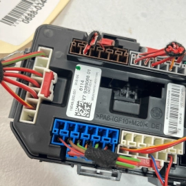 ENGINE POWER DISTRIBUTION FUSE RELAY BOX OEM 2014-2020 BMW 4 SERIES 440I 43