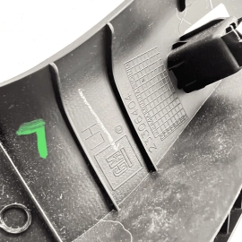 GMC TERRAIN 2018 - 2023 TAILGATE LIFTGATE LEFT DRIVER SIDE TRIM COVER PANEL GMC TERRAIN 2018 - 2023 TAILGATE LIFTGATE LEFT DRIVER SIDE TRIM COVER PANEL