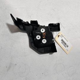 REAR BUMPER PASSENGER SIDE TAILLIGHT LAMP BRACKET OEM 2018 - 2022 GMC TERRA