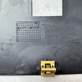 2018-2023 GMC Terrain SLT Center Console Back USB Charging Port Trim Cover 