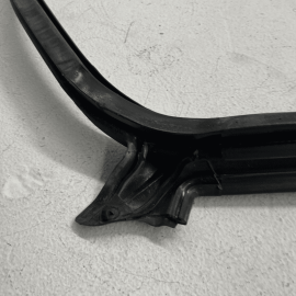 18-23 AUDI A5 SPORTBACK REAR PASSENGER SIDE DOOR ON BODY WEATHERSTRIP SEAL 