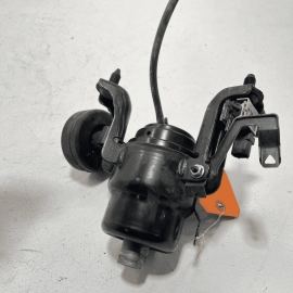 2018-2023 TOYOTA CAMRY 2.5L TRANSMISSION FRONT MOUNT BRACKET INSULATOR OEM