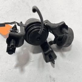 2018-2023 TOYOTA CAMRY 2.5L TRANSMISSION FRONT MOUNT BRACKET INSULATOR OEM