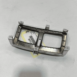 2015-2020 ACURA TLX TECH+A CENTER CONSOLE REAR VENT GRILLE TRIM OEM 2015-2020 ACURA TLX TECH+A CENTER CONSOLE REAR VENT GRILLE TRIM OEM