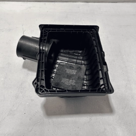 2018-2023 GMC TERRAIN ENGINE AIR CLEANER INTAKE FILTER UPPER HOUSING BOX OE