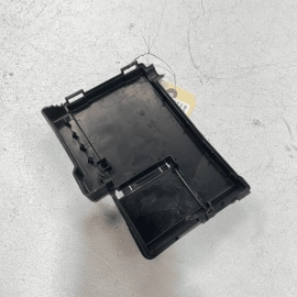 2018-2019 GMC TERRAIN BATTERY DISTRIBUTION FUSE JUNCTION BOX BLOCK COVER LI