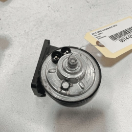 2018 - 2023 GMC TERRAIN Chevrolet Equinox HORN SIGNAL OEM