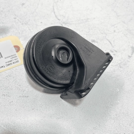 2018 - 2023 GMC TERRAIN Chevrolet Equinox HORN SIGNAL OEM