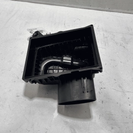 2018-2023 GMC TERRAIN ENGINE AIR CLEANER INTAKE FILTER LOWER HOUSING BOX OE