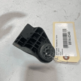 2018-2023 GMC TERRAIN LEFT DRIVER SIDE RADIATOR UPPER MOUNT BRACKET SUPPORT