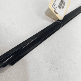 2017-2020 BMW 430I FRONT RIGHT PASSENGER DOOR WINDOW BELT MOLDING OEM 2017-2020 BMW 430I FRONT RIGHT PASSENGER DOOR WINDOW BELT MOLDING OEM