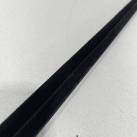 2017-2020 BMW 430I FRONT RIGHT PASSENGER DOOR WINDOW BELT MOLDING OEM 2017-2020 BMW 430I FRONT RIGHT PASSENGER DOOR WINDOW BELT MOLDING OEM