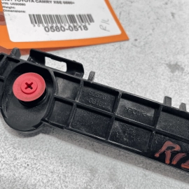 TOYOTA CAMRY 2018 - 2023 REAR BUMPER LEFT DRIVER SIDE RETAINER BRACKET OEM