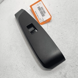2018-2021 TOYOTA CAMRY REAR PASSENGER SIDE DOOR WINDOW SWITCH TRIM COVER OE