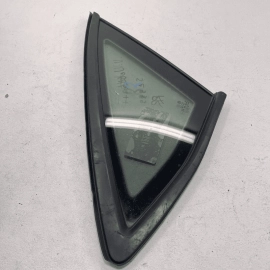 VOLKSWAGEN JETTA GLI 2019-2021 REAR PASSENGR ESIDE DOOR QUARTER WINDOW GLAS