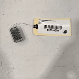 AUDI A6 Quattro 05-23 FRONT OR REAR UNDER SEAT FOOTWELL INTERIOR LIGHT LAMP