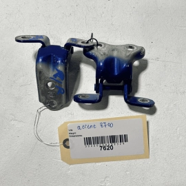 HYUNDAI ACCENT 12-13 REAR PASSENGER SIDE DOOR LOWER & UPPER HINGE OEM =SET 