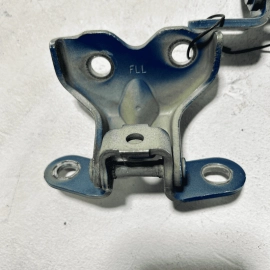 HYUNDAI ACCENT 12-13 FRONT DRIVER SIDE DOOR LOWER & UPPER HINGE OEM = SET O