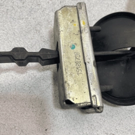 03-2009 HUMMER H2 REAR LEFT DRIVER SIDE DOOR HINGE CHECK STRAP CATCH STOPPE