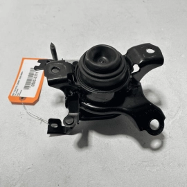 2018 - 2023 TOYOTA CAMRY 2.5L FRONT RIGHT ENGINE FRAME MOUNT BRACKET SUPPOR