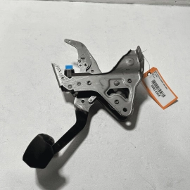 2018 - 2023 TOYOTA CAMRY FOOT STOP BRAKE BRAKING PEDAL ASSEMBLY OEM