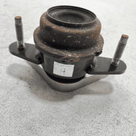 2016-2020 INFINITI Q50 3.0L RWD REAR TRANSMISSION SUPPORT MOUNT BRACKET OEM