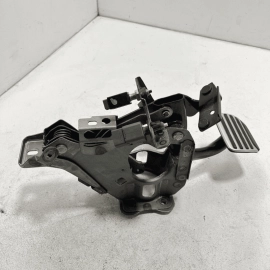 2014 - 2019 INFINITI Q50 BRAKE STOP PEDAL W/ BRACKET ASSEMBLY OEM