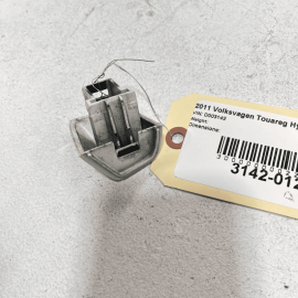 OEM Volkswagen Touareg 11-17 Rear or Front Passenger Door Outer Handle Cap 