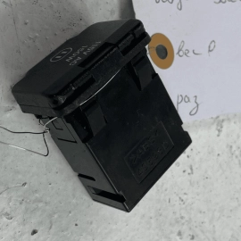2009-2010 Dodge Journy Power Inverter Outlet Input 40593D