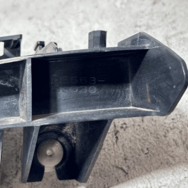 2014 - 2015 LEXUS IS250 REAR BUMPER LEFT DRIVER SIDE GUIDE BRACKET RETAINER