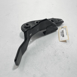 2014-15-16-17-18-2020 INFINITI Q50 REAR LEFT SIDE CROSSMEMBER STAY BRACKET 