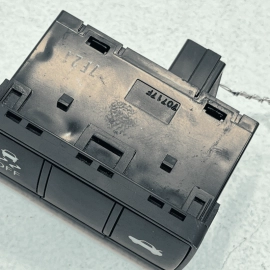 2017-2020 INFINITI Q50 TRACTION CONTROL OFF & TRUNK LID OPEN RELEASE SWITCH