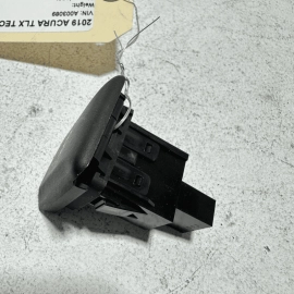 2015-2020 ACURA TLX A-SPEC CENTER CONSOLE AUDIO AUX AUXILIARY IN JACK OEM 2015-2020 ACURA TLX A-SPEC CENTER CONSOLE AUDIO AUX AUXILIARY IN JACK OEM