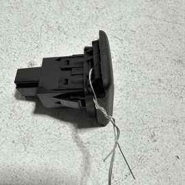 2015-2020 ACURA TLX A-SPEC CENTER CONSOLE AUDIO AUX AUXILIARY IN JACK OEM 2015-2020 ACURA TLX A-SPEC CENTER CONSOLE AUDIO AUX AUXILIARY IN JACK OEM