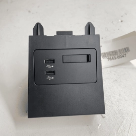 2023 MAZDA CX-50 CENTER CONSOLE REAR SD CARD USB AUXILIARY PORT MEDIA HUB O