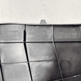 2014-2020 INFINITI Q50 FRONT DRIVER SIDE COWL BRAKE FLUID ACCESS COVER LID  2014-2020 INFINITI Q50 FRONT DRIVER SIDE COWL BRAKE FLUID ACCESS COVER LID