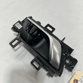 HONDA ACCORD 2018-2020 FRONT RIGHT PASSENGER SIDE DOOR INTERIOR HANDLE OEM HONDA ACCORD 2018-2020 FRONT RIGHT PASSENGER SIDE DOOR INTERIOR HANDLE OEM